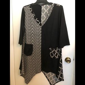 Lily by Firmiana knit tunic